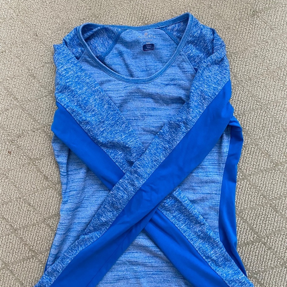 Athleta reflective running long sleeve size xs